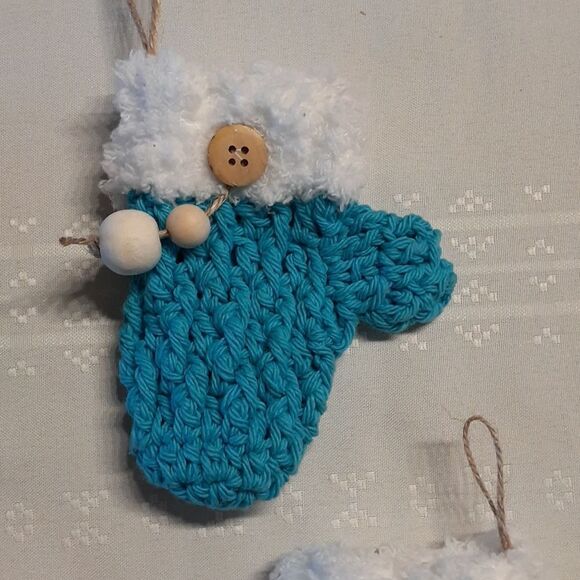 5 pc.mitten ornaments - Picture 3 of 8